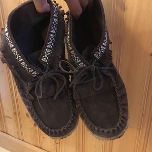 Laurentian chief genuine suede moccasin